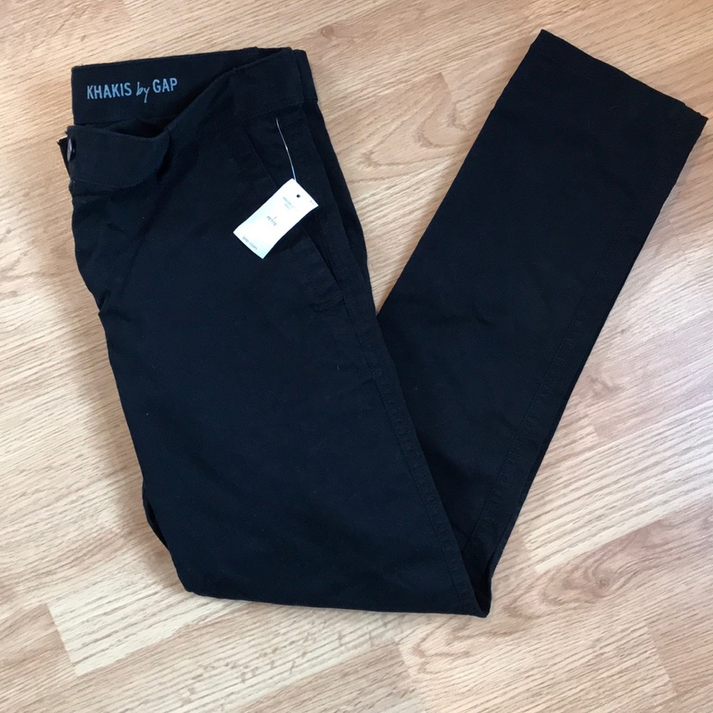 NWT Gap Super Skinny Khakis- Size 2 Petite